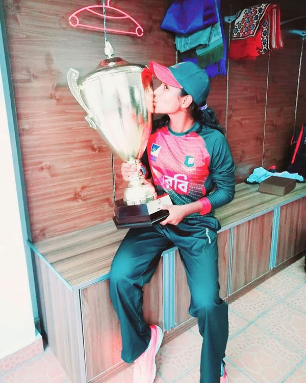 Cricket Gallery Portrait #5